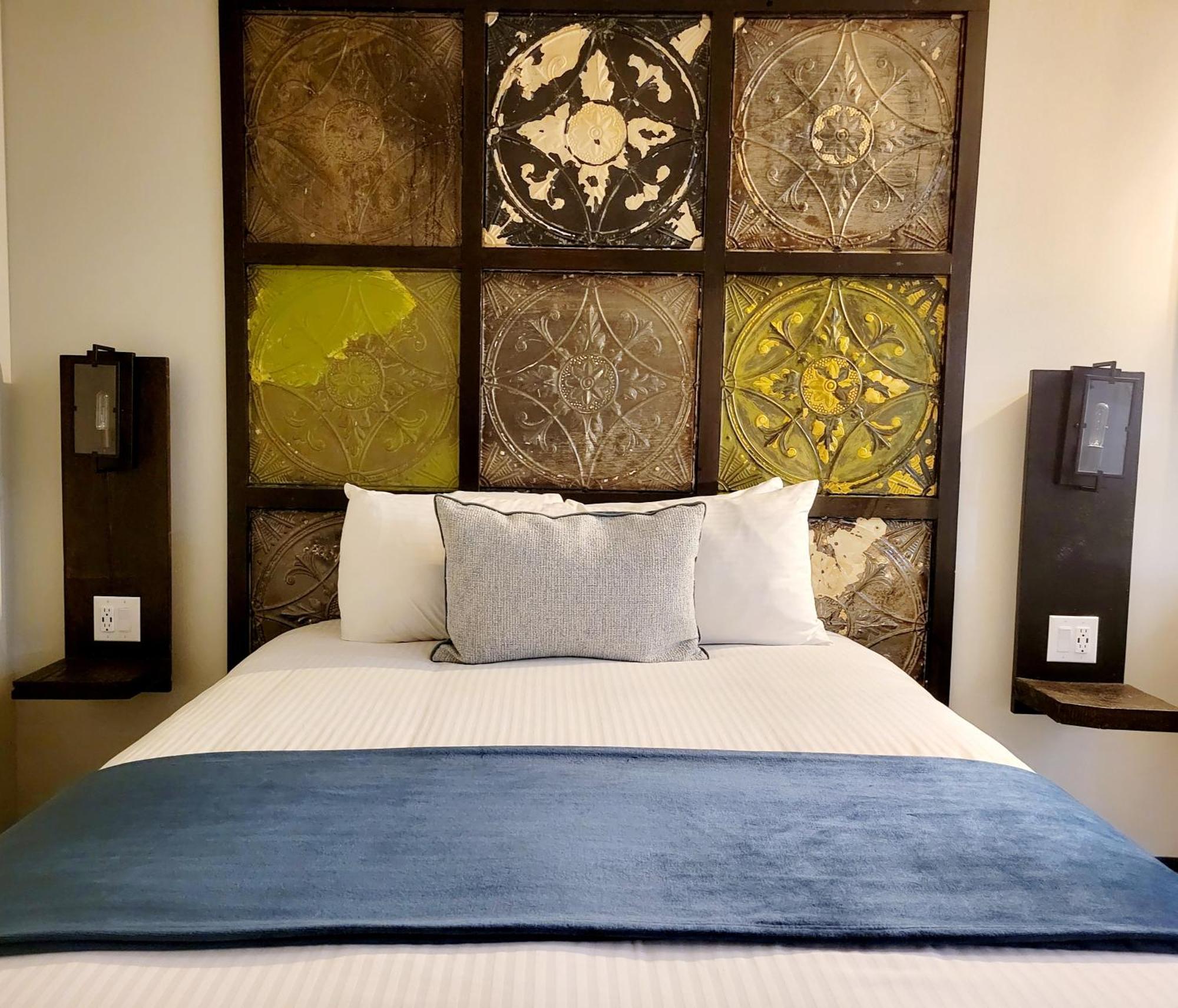 Heart & Hops Brewery Suites Kingsville Экстерьер фото