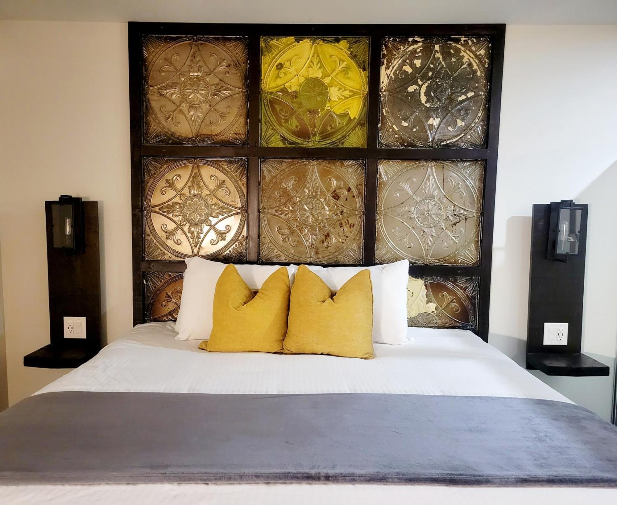 Heart & Hops Brewery Suites Kingsville Экстерьер фото