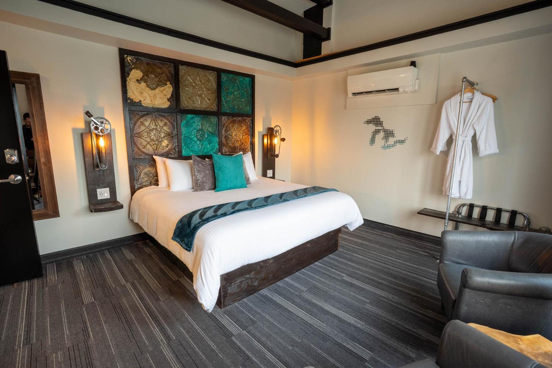 Heart & Hops Brewery Suites Kingsville Экстерьер фото
