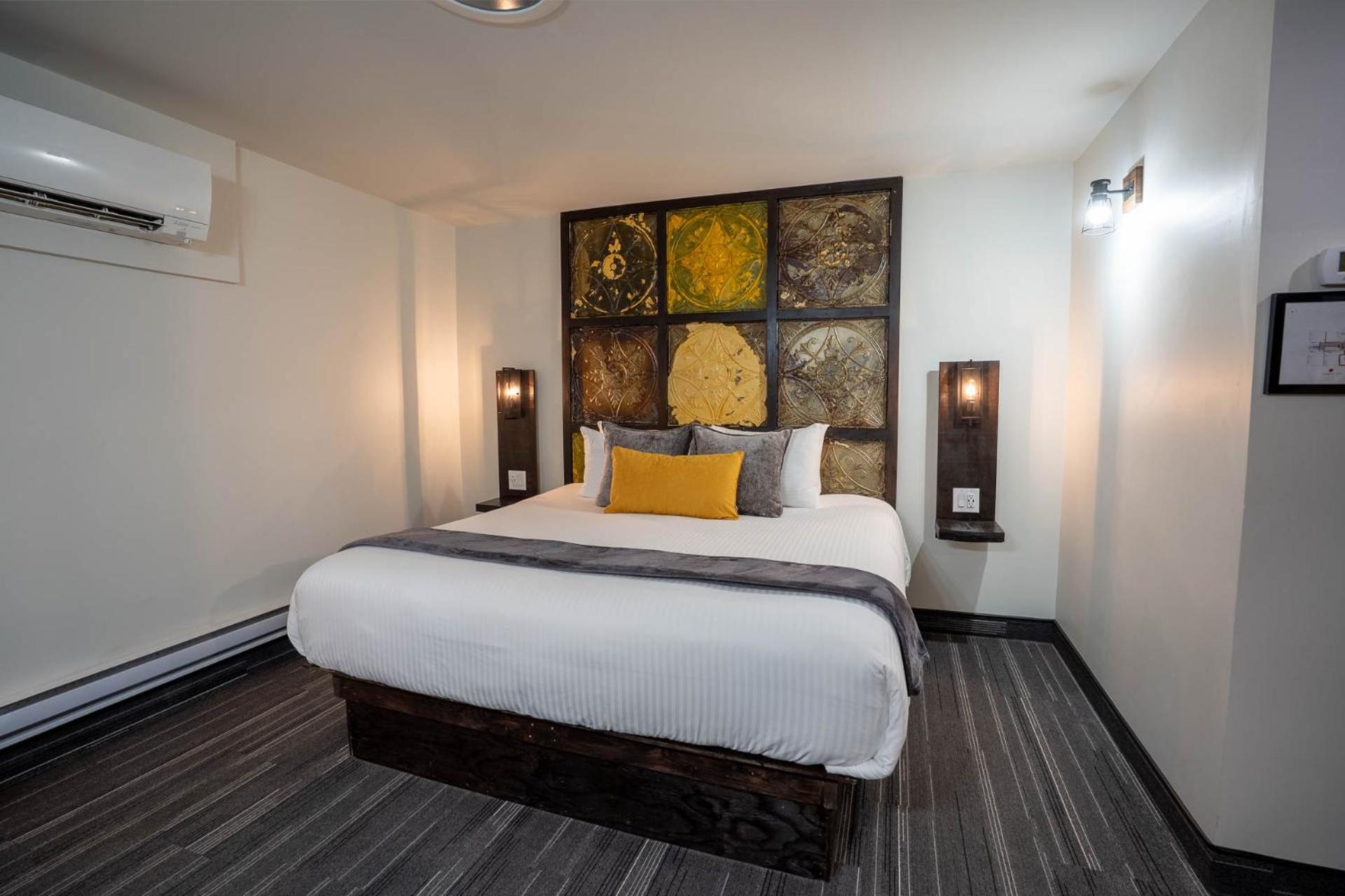 Heart & Hops Brewery Suites Kingsville Экстерьер фото
