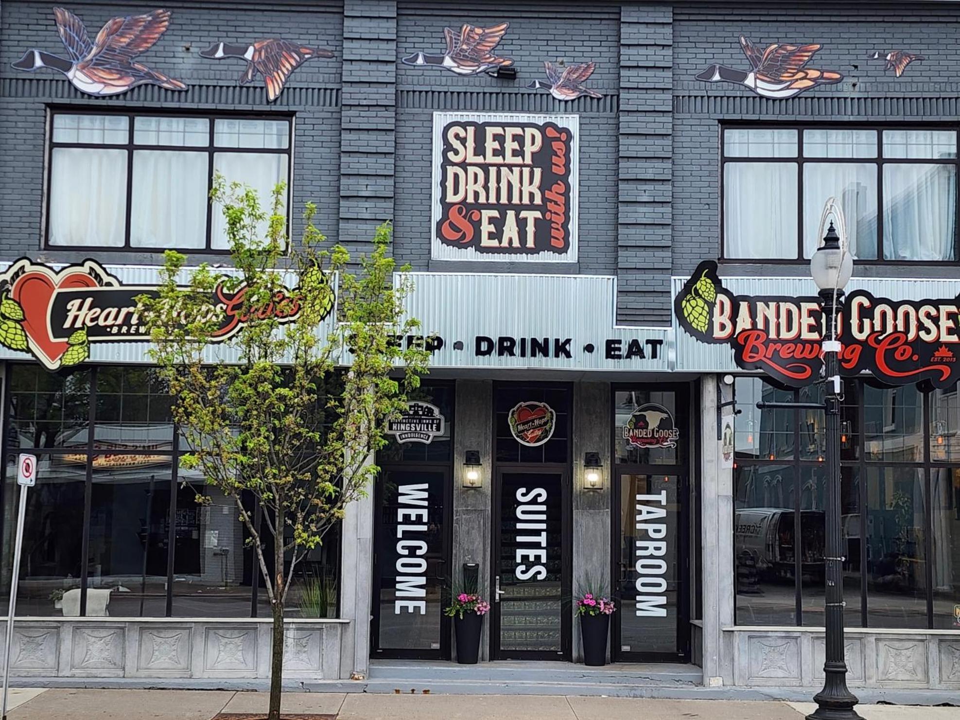 Heart & Hops Brewery Suites Kingsville Экстерьер фото